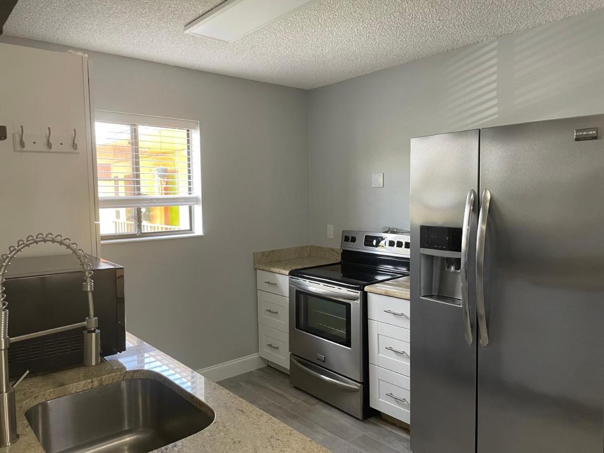 ليك وورث Sunny Palms Inn المظهر الخارجي الصورة