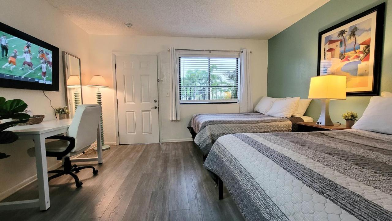 ليك وورث Sunny Palms Inn المظهر الخارجي الصورة