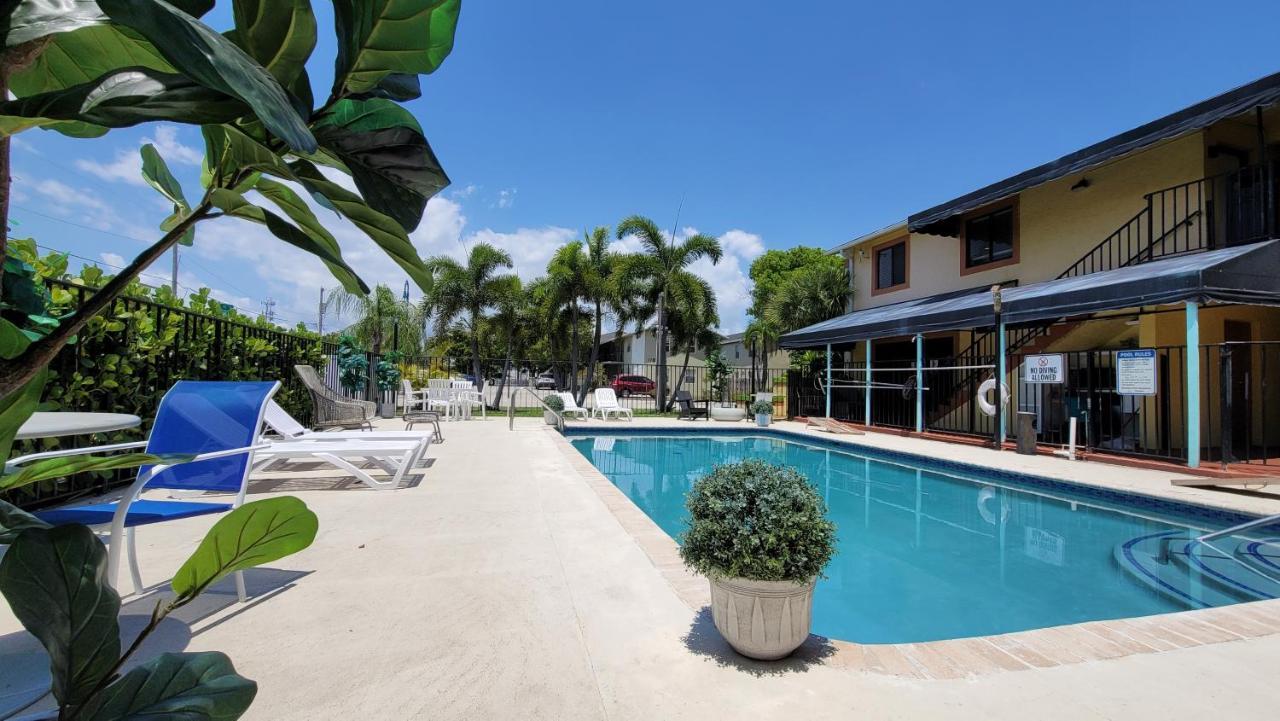 ليك وورث Sunny Palms Inn المظهر الخارجي الصورة